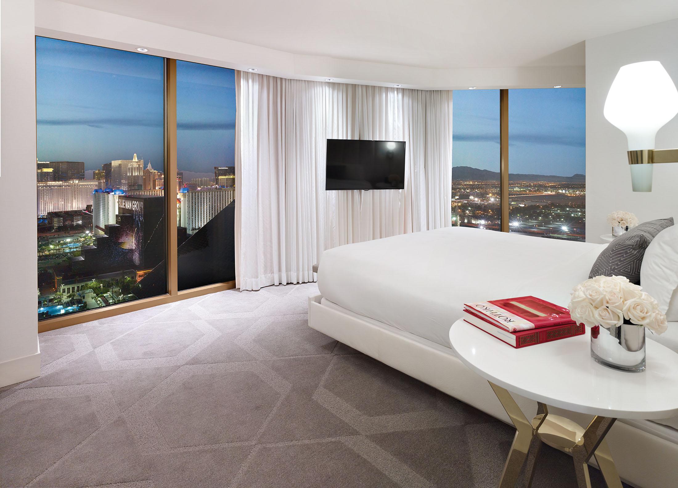 Delano Las Vegas Scenic Suite