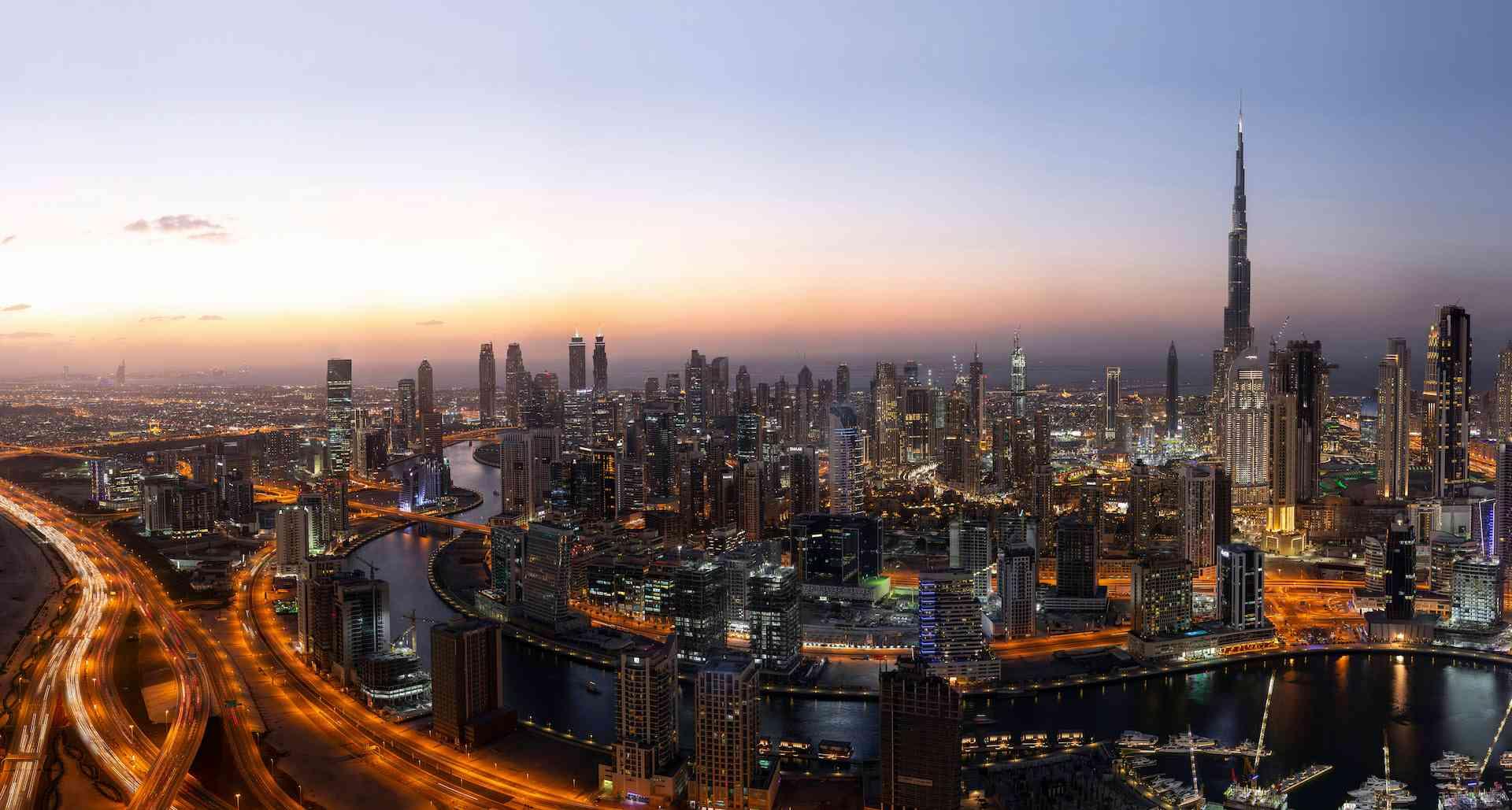 Blick auf den Sonnenuntergang von Dubai